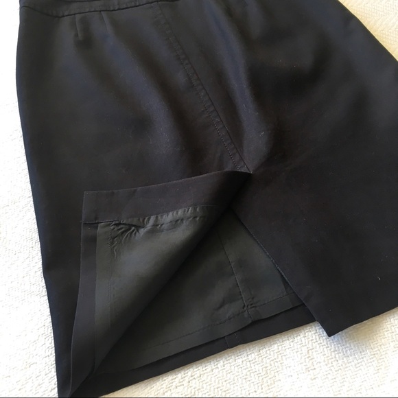 Ann Taylor Navy Pencil Skirt w/ silver belt size 2 - Picture 7 of 8